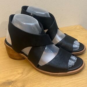 Sofft Camile Black Leather Comfort Small Heel Sandals Size 7.5 M